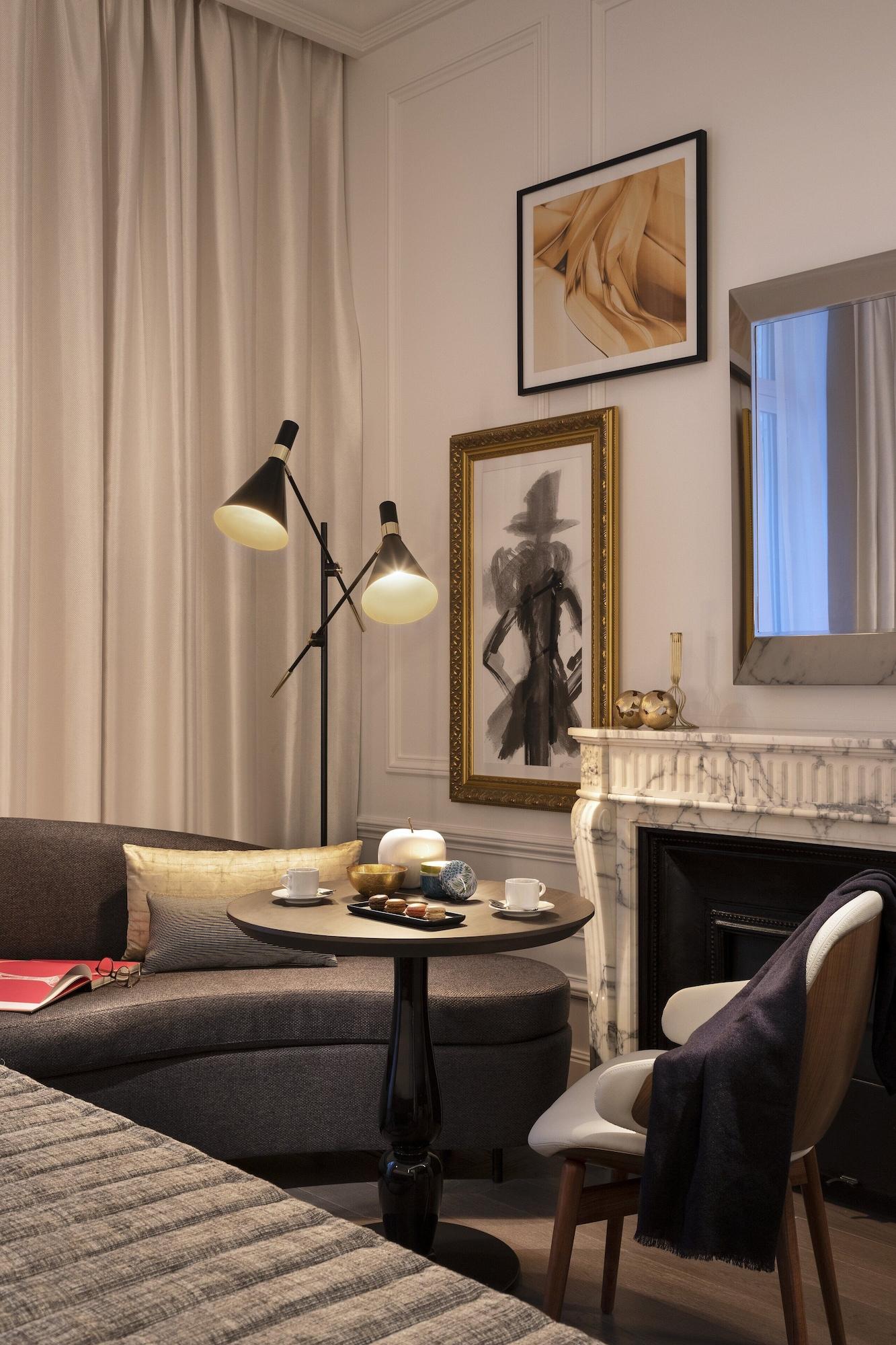 La Clef Champs-Elysees Paris By The Crest Collection Exterior photo Floor lamp