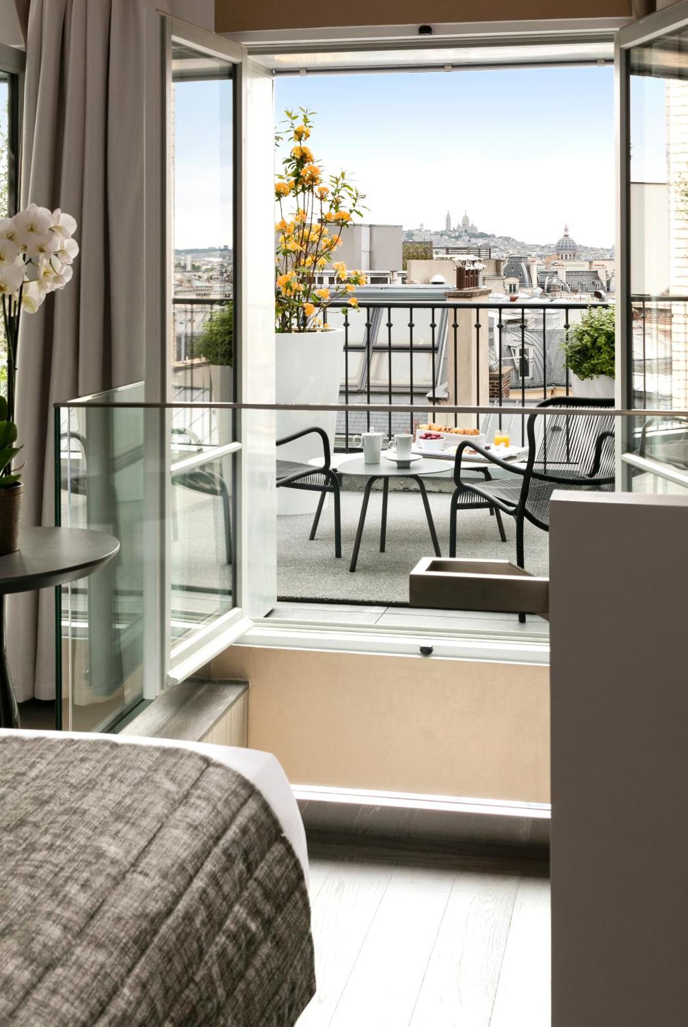 La Clef Champs-Elysees Paris By The Crest Collection Room photo The Terrace