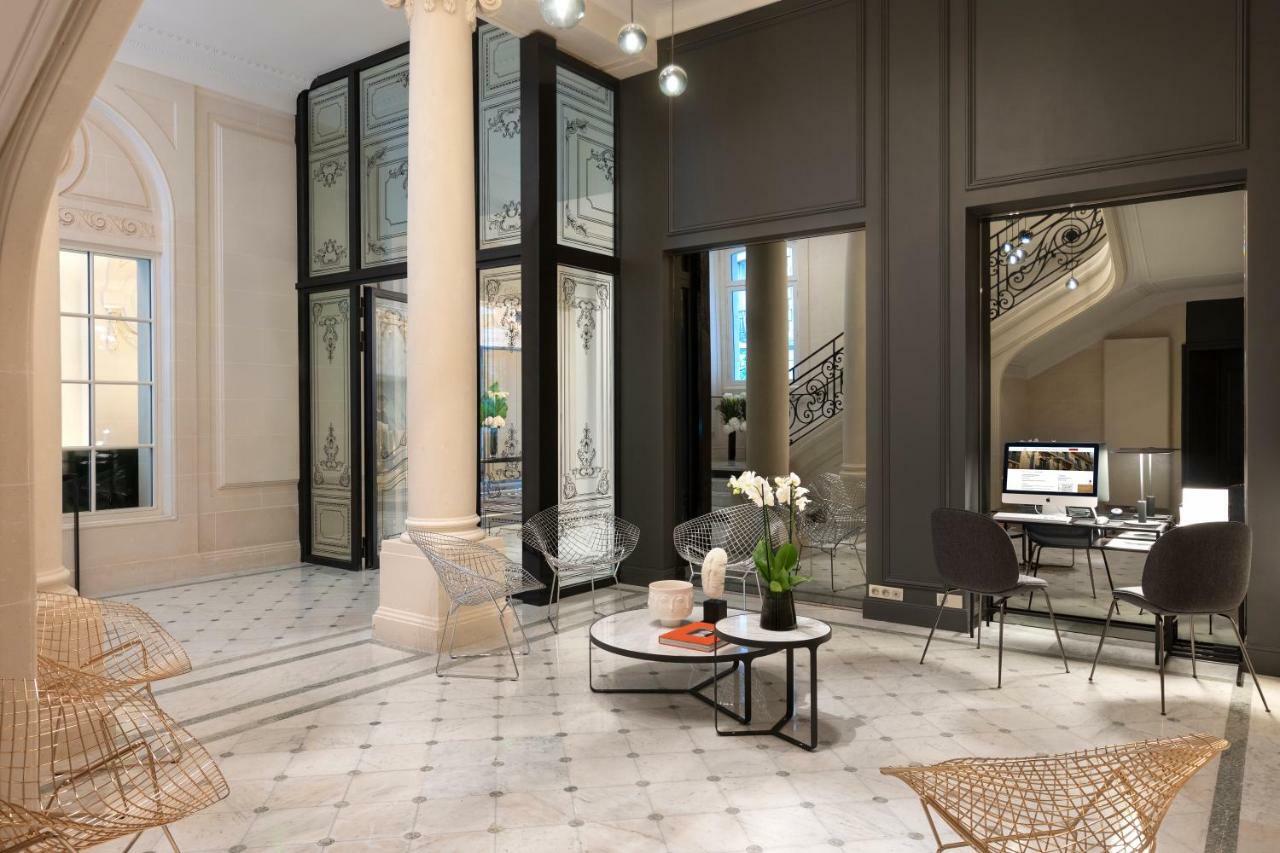 La Clef Champs-Elysees Paris By The Crest Collection Exterior photo The interior of the hotel