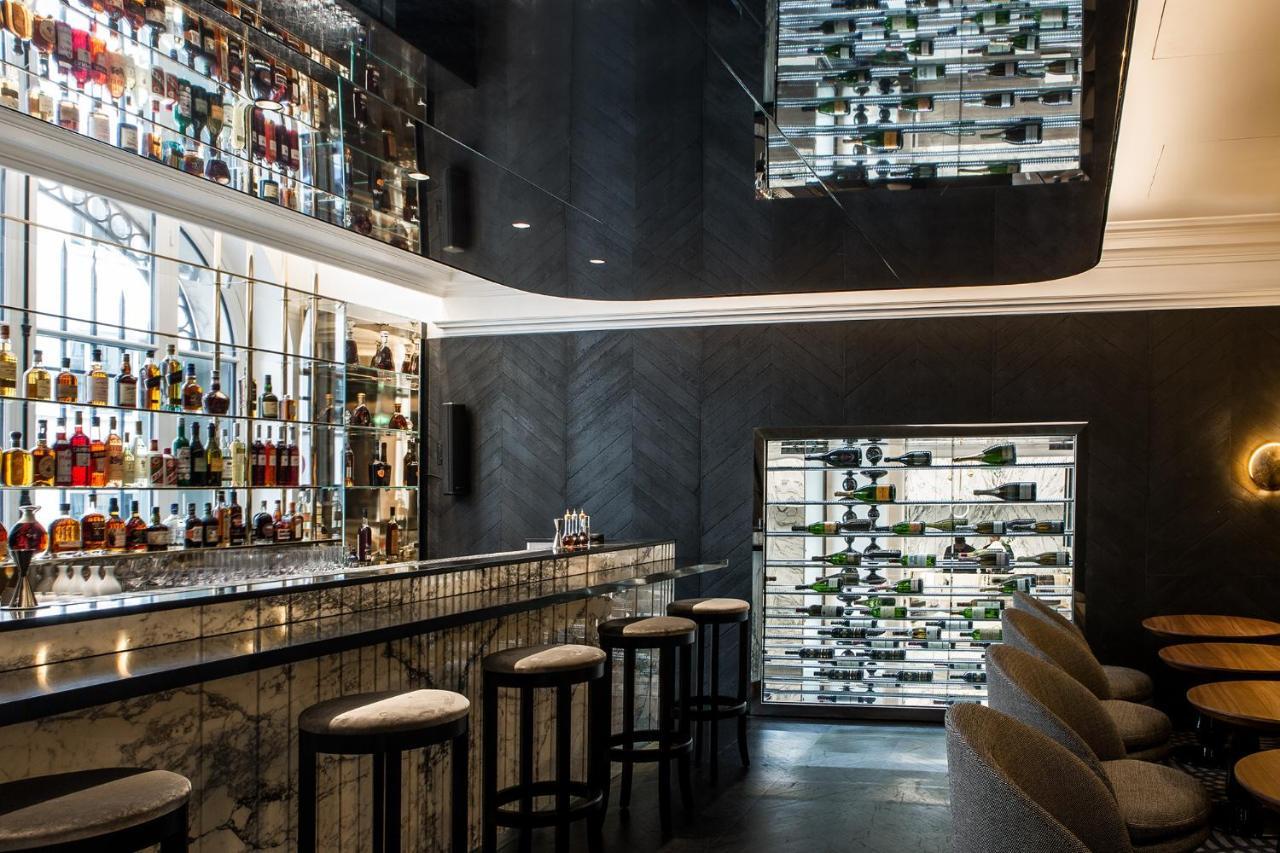 La Clef Champs-Elysees Paris By The Crest Collection Exterior photo The bar at the London Edition
